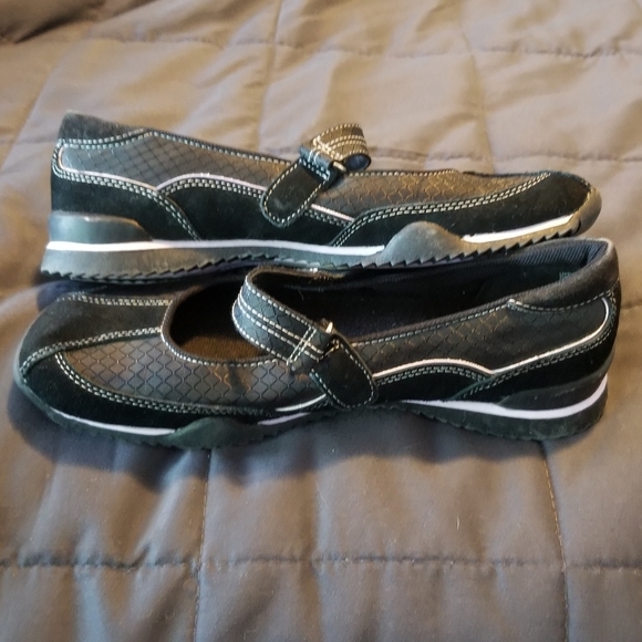 Predictions Black Mary Janes sz 8 - Picture 4 of 5